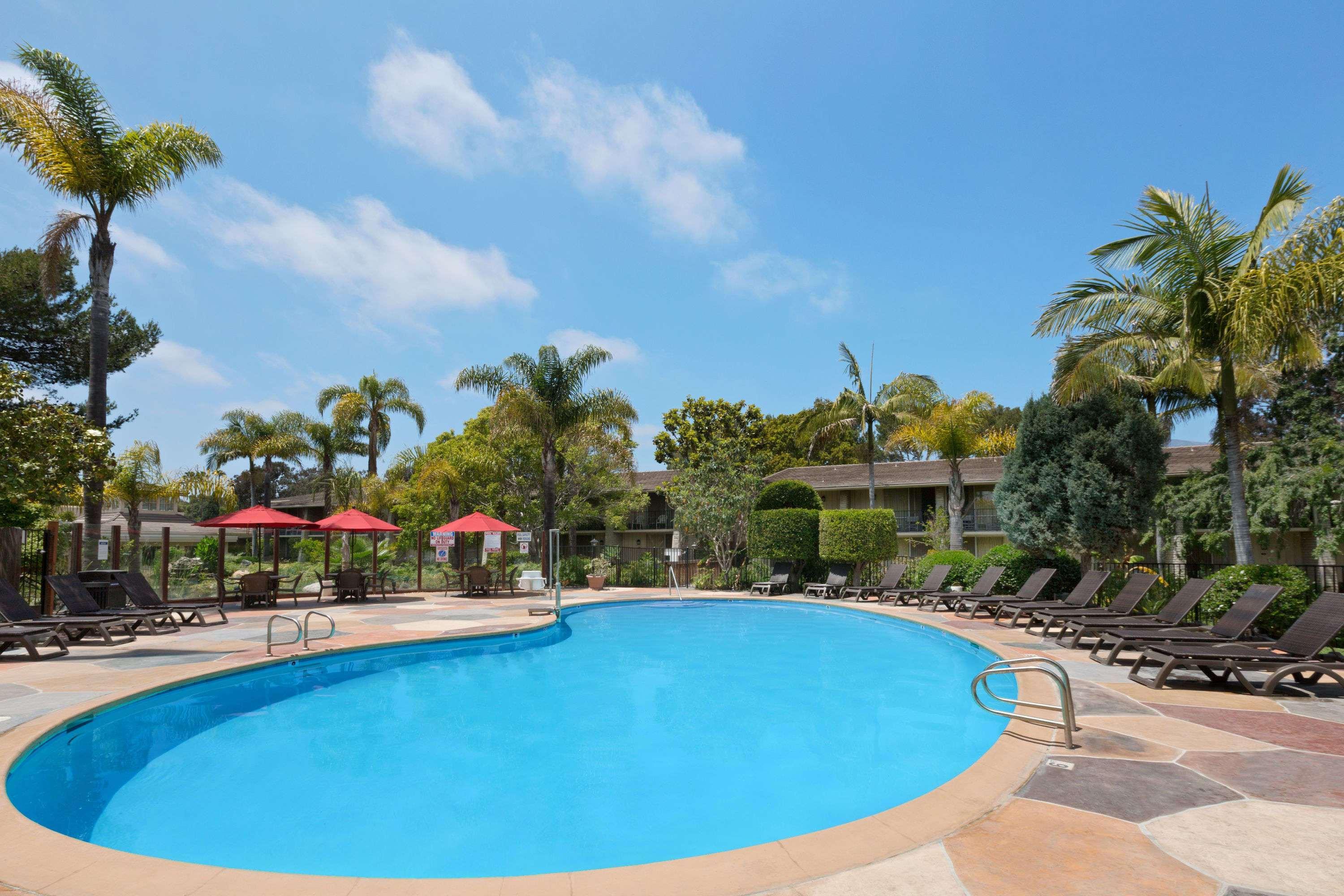 Ramada By Wyndham Santa Barbara Goleta Exterior foto