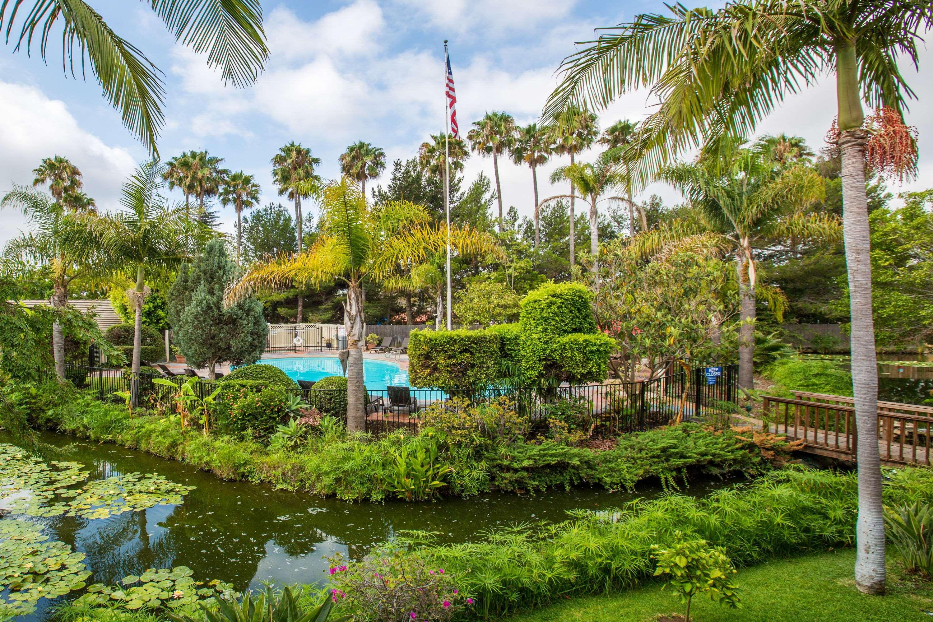 Ramada By Wyndham Santa Barbara Goleta Exterior foto