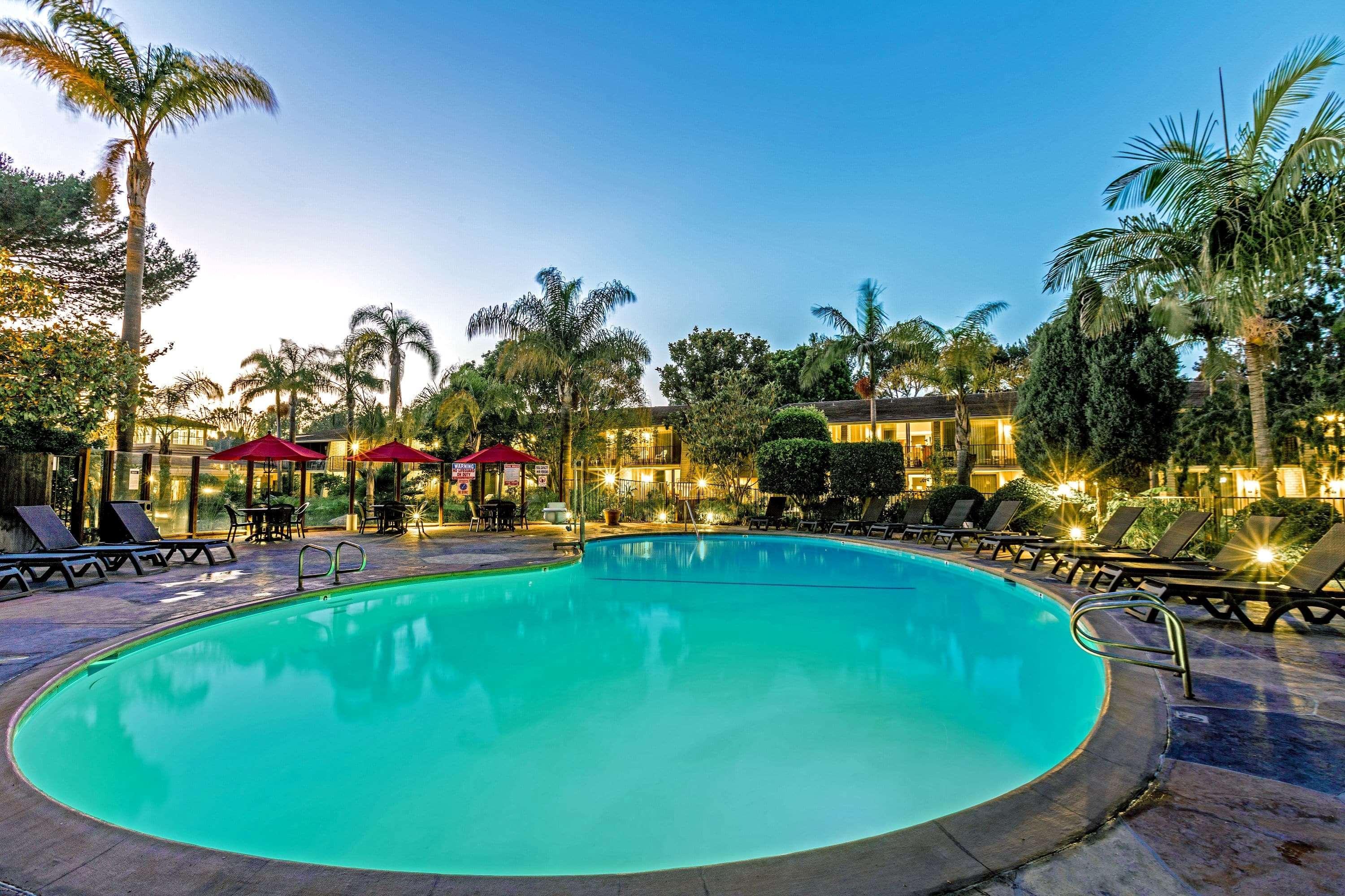 Ramada By Wyndham Santa Barbara Goleta Exterior foto