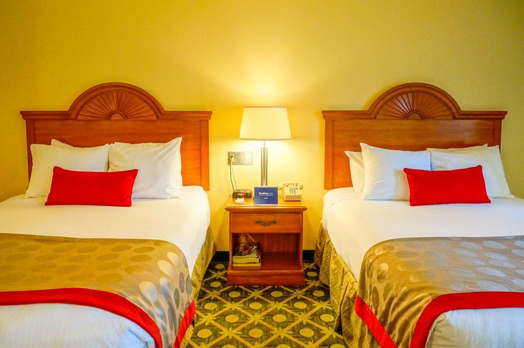 Ramada By Wyndham Santa Barbara Goleta Quarto foto