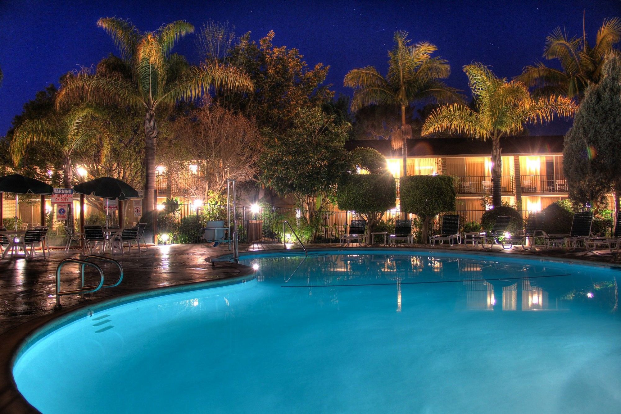 Ramada By Wyndham Santa Barbara Goleta Exterior foto