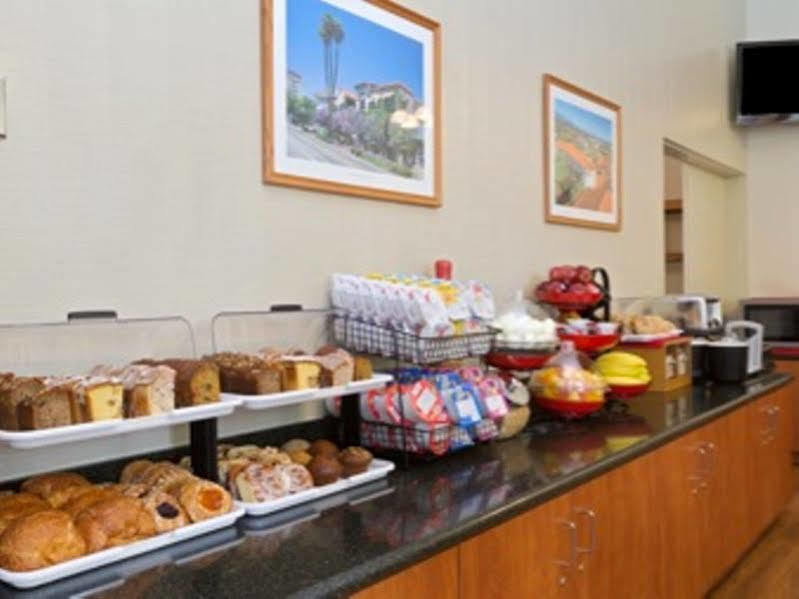 Ramada By Wyndham Santa Barbara Goleta Exterior foto